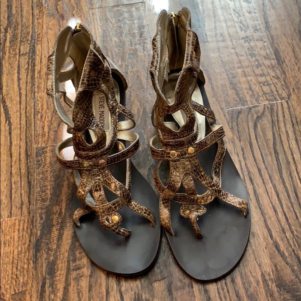 Caged Steve Madden sandals, sz 9
